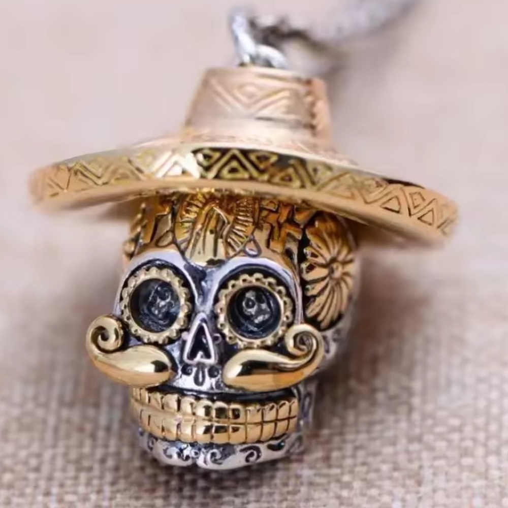 Skull necklace